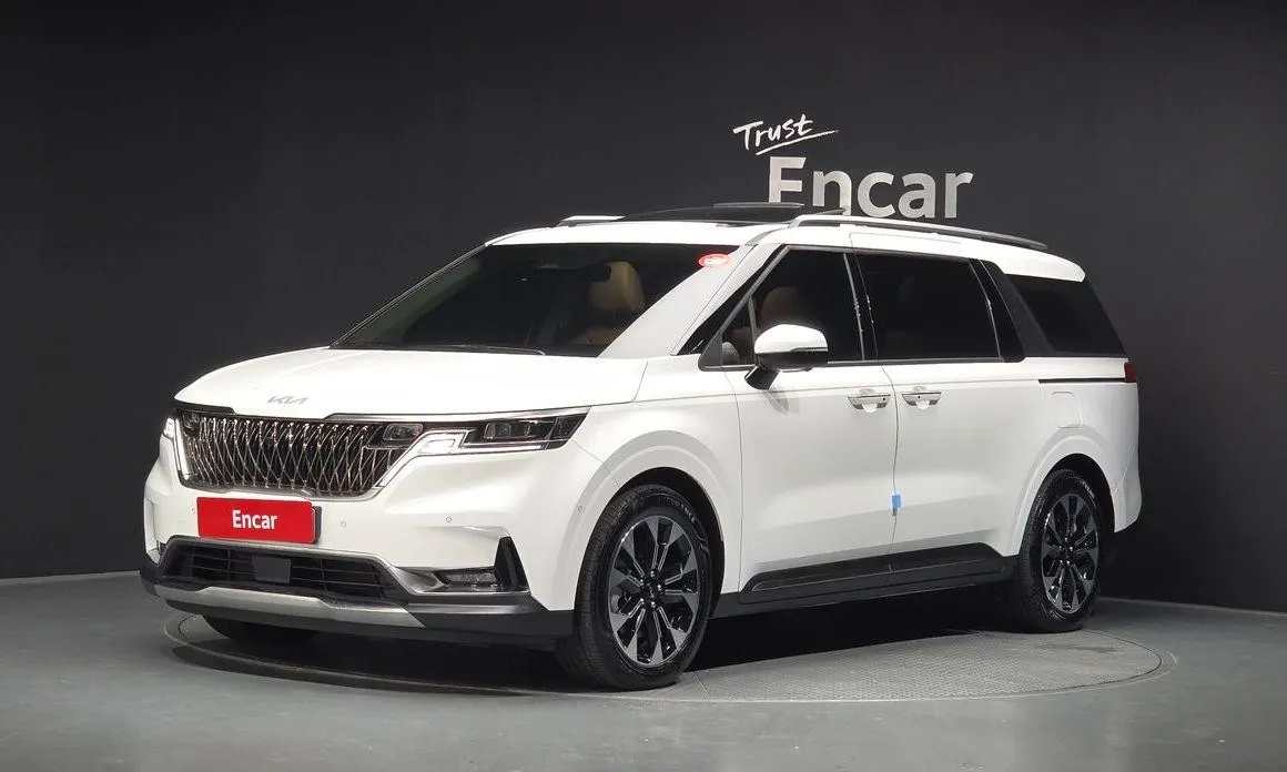 Kia Carnival — фото 1