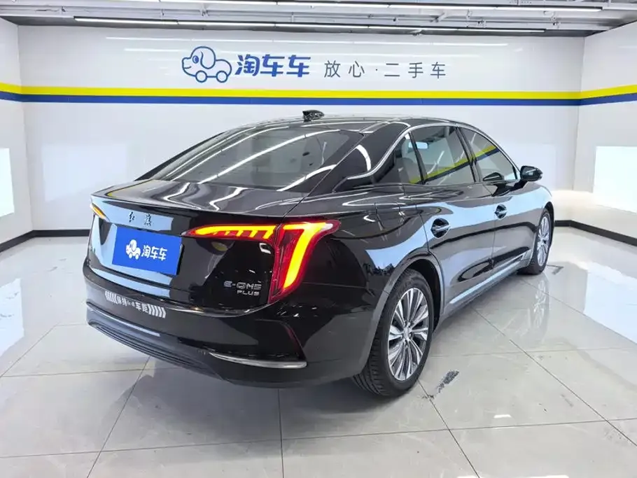 Hongqi E-QM5 — фото 9