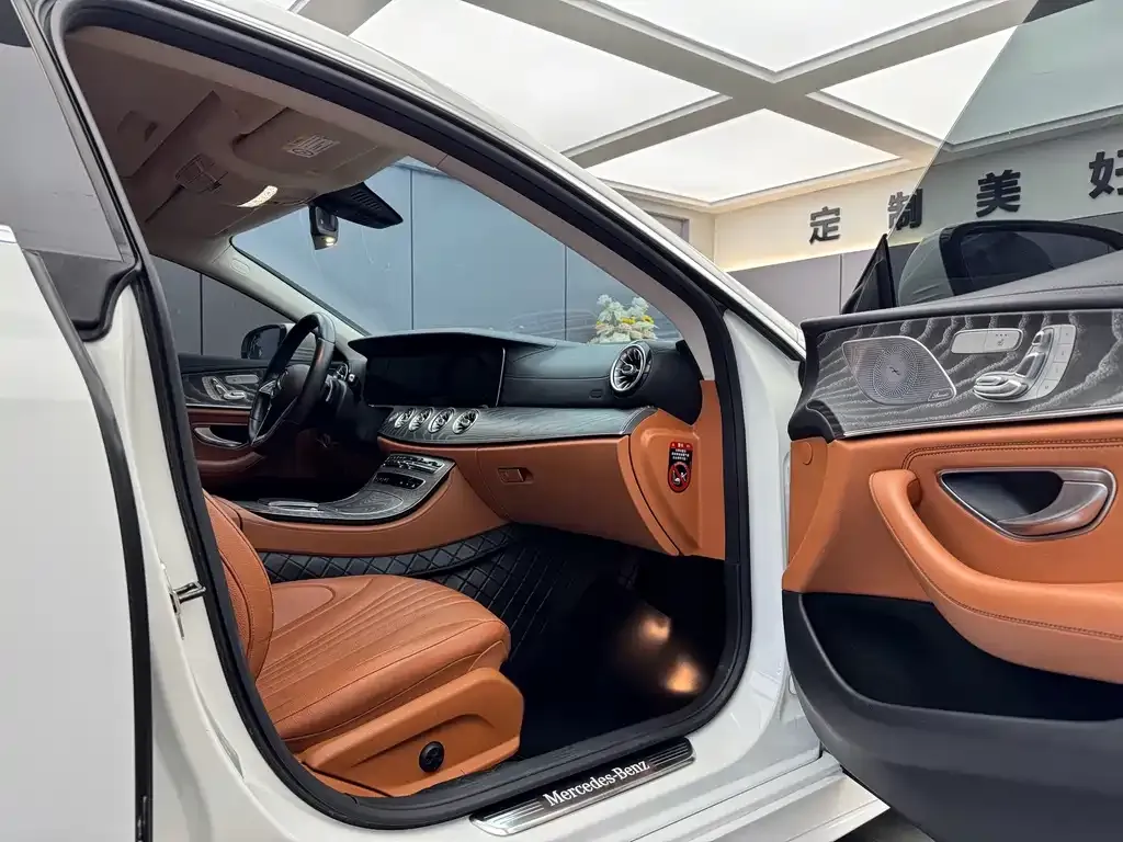 Mercedes-Benz CLS — фото 2
