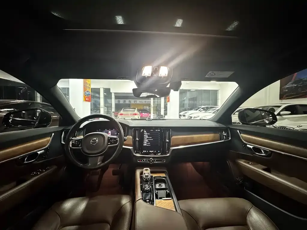 Volvo S90 — фото 8