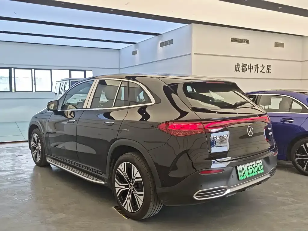 Mercedes-Benz EQE SUV — фото 2