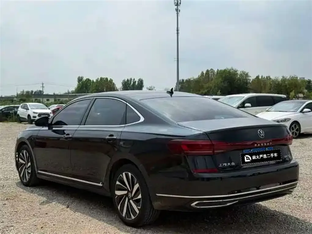 Volkswagen Passat — фото 10