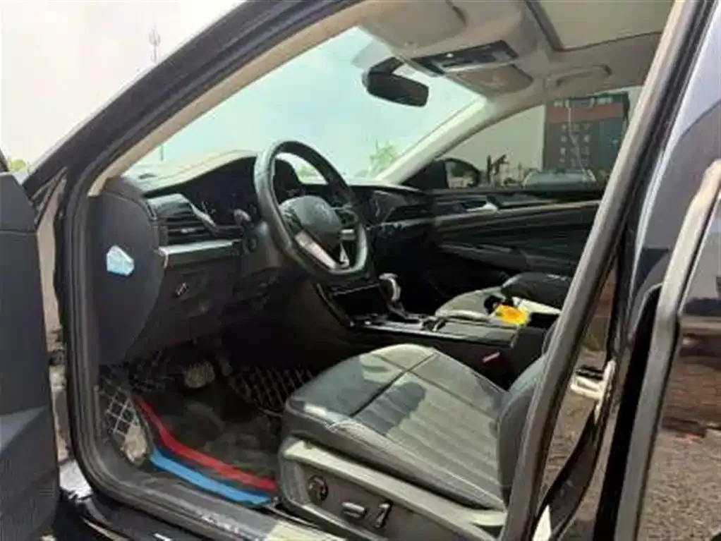 Volkswagen Passat — фото 6