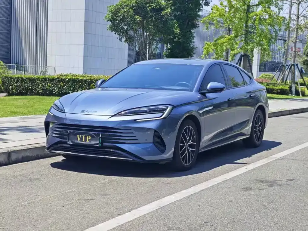 BYD Seal — фото 1