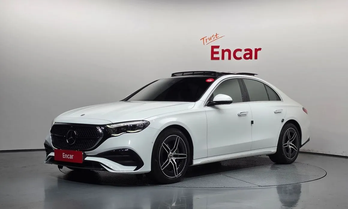 Mercedes-Benz E-Class — фото 1