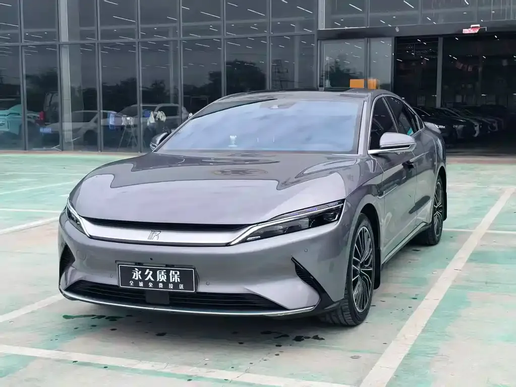 BYD Han — фото 1