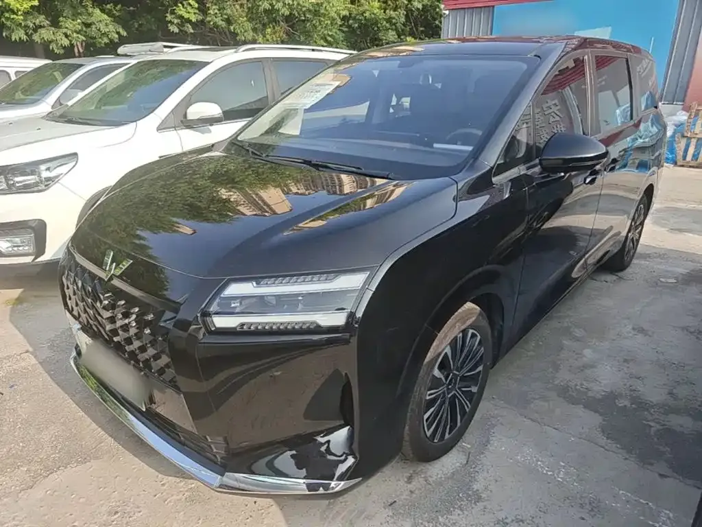 Wuling Starlight 730 New Energy — фото 1
