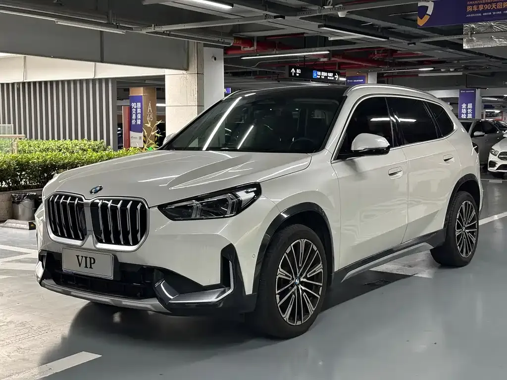 BMW X1 — фото 1