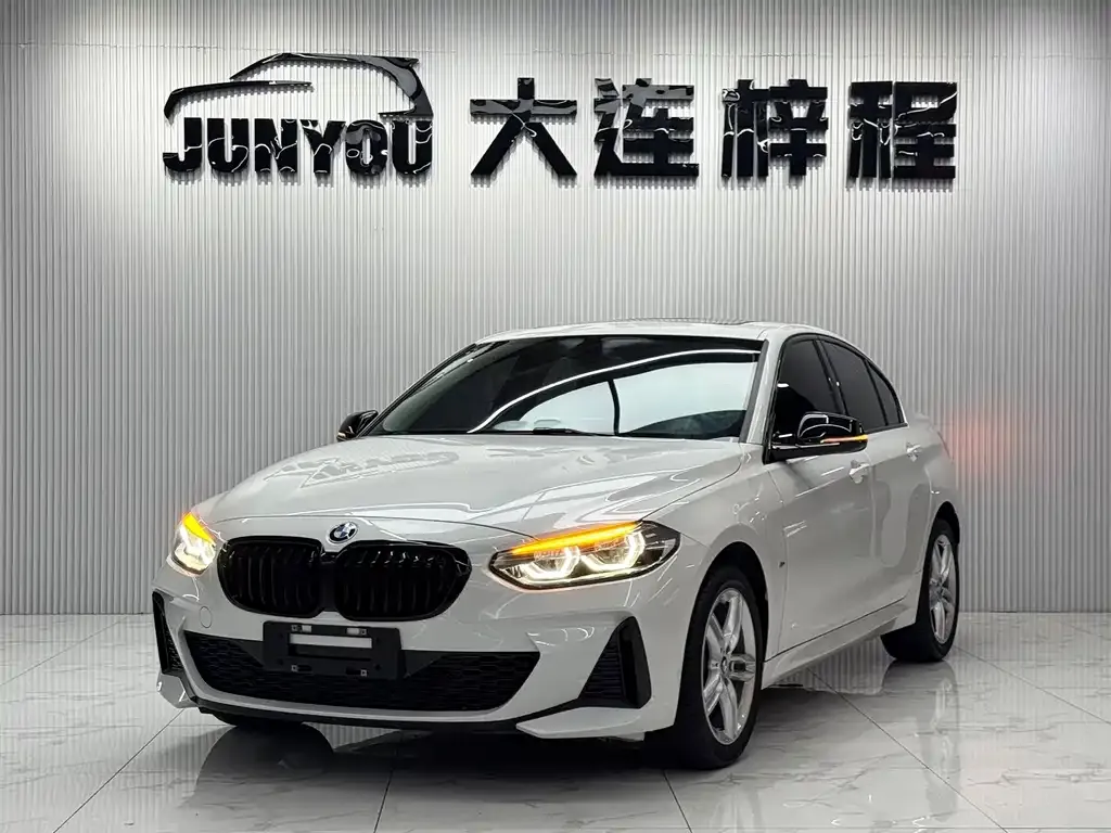 BMW 1 Series — фото 1