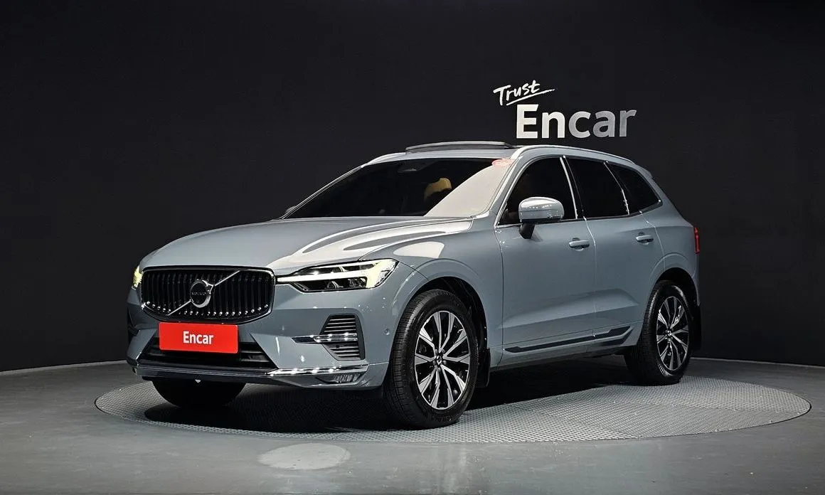 Volvo XC60 — фото 1