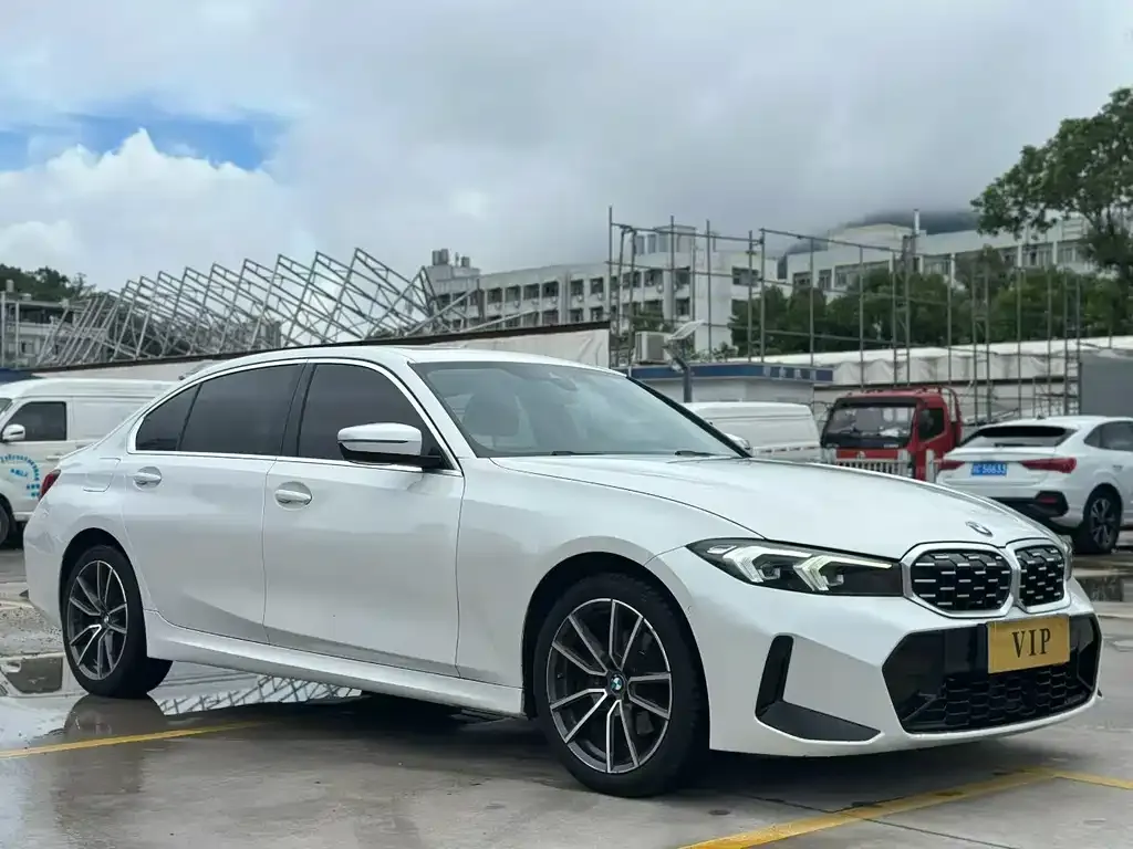BMW 3 Series — фото 1