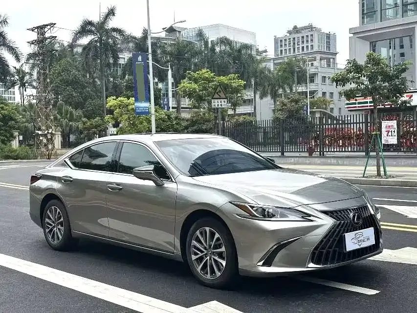 Lexus ES — фото 3