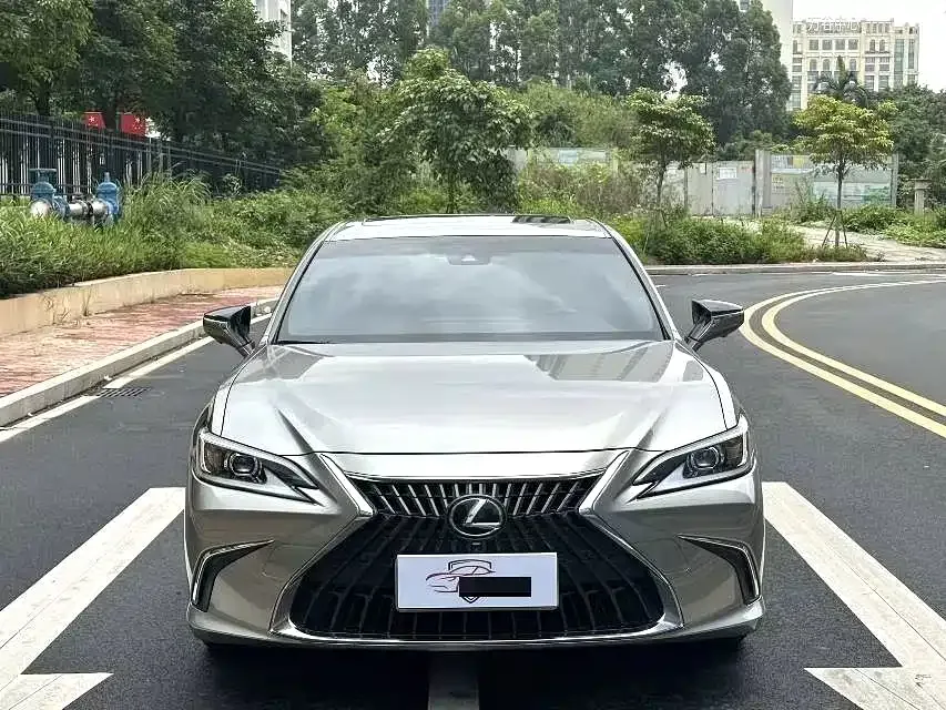 Lexus ES — фото 4