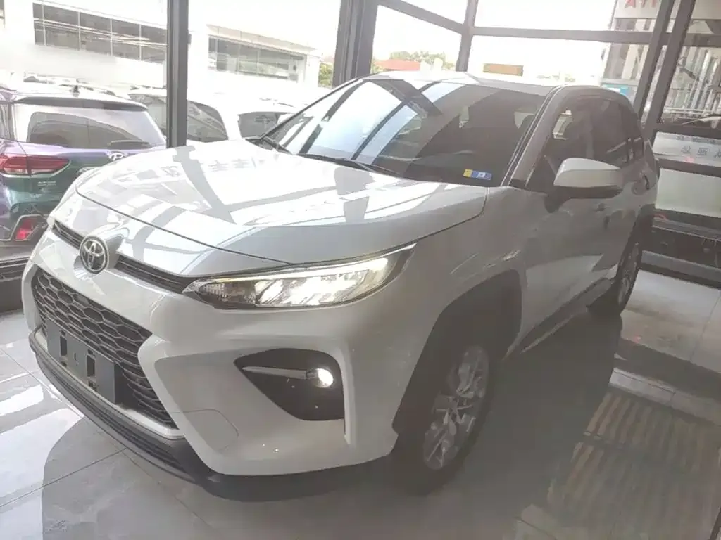 Toyota Wildlander — фото 1