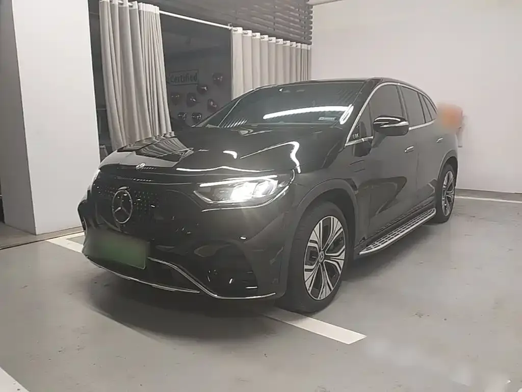 Mercedes-Benz EQE SUV — фото 1