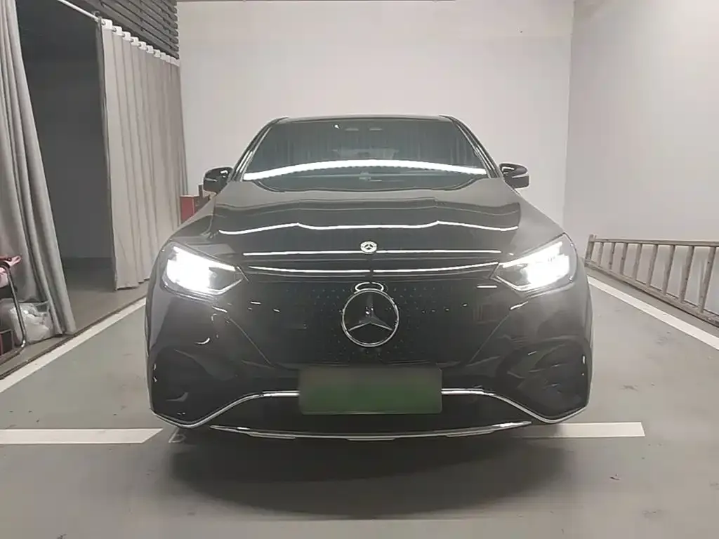 Mercedes-Benz EQE SUV — фото 4