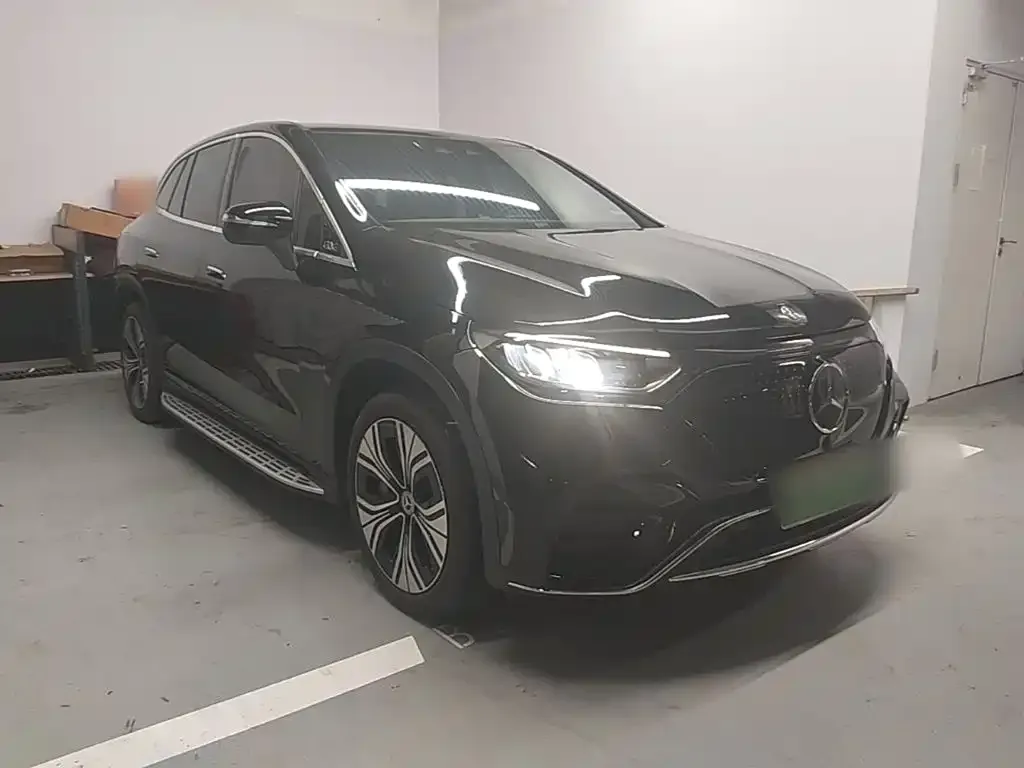 Mercedes-Benz EQE SUV — фото 2