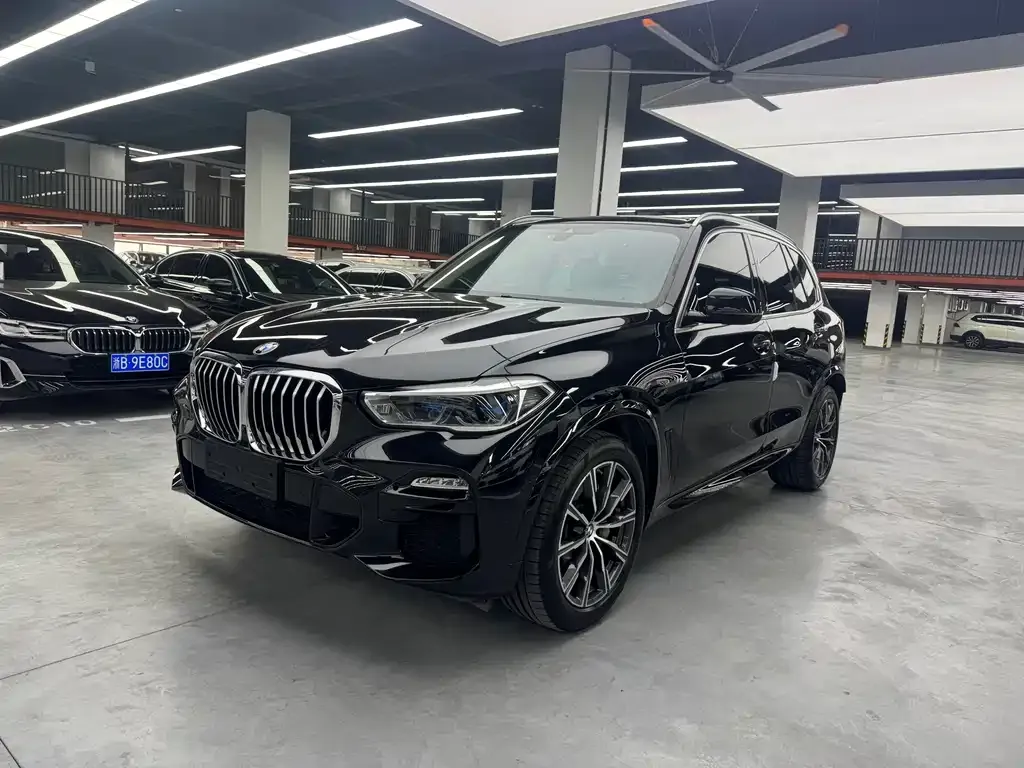 BMW X5 (Import) — фото 1