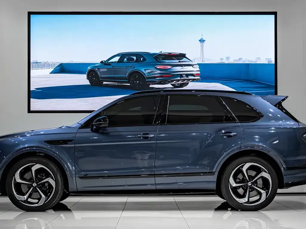 Bentley Bentayga — фото 10