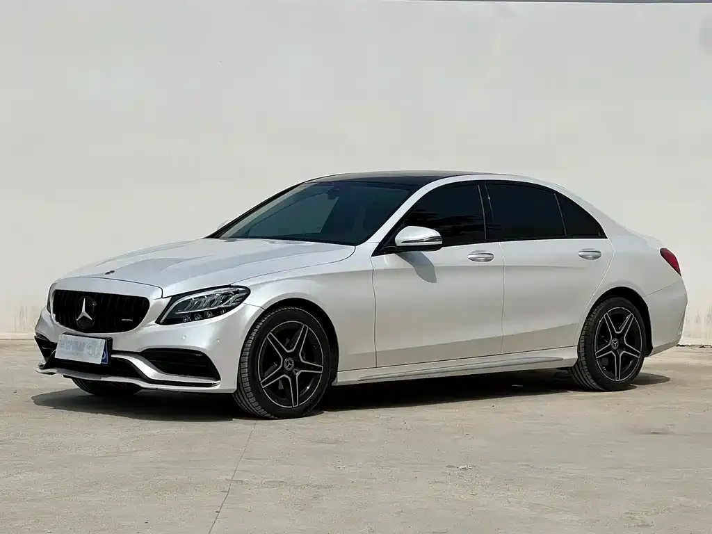Mercedes-Benz C-Class — фото 1