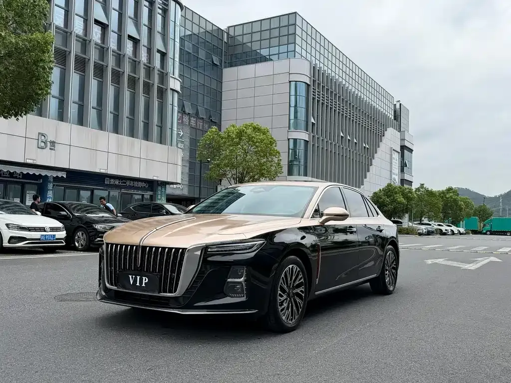 Hongqi H5 — фото 1