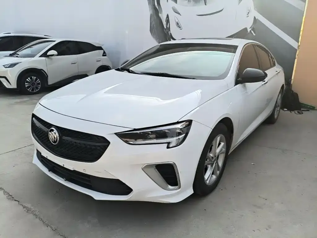 Buick Regal — фото 1