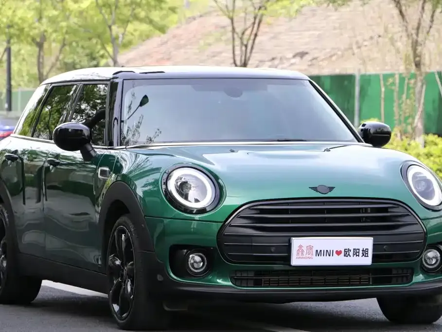 MINI Clubman — фото 2