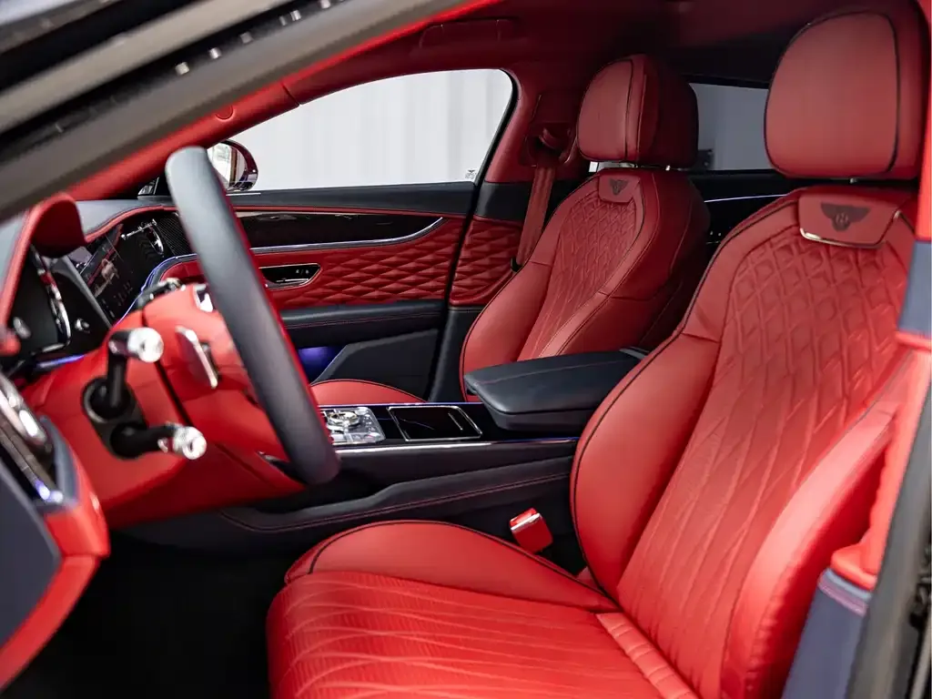 Bentley Flying Spur — фото 2