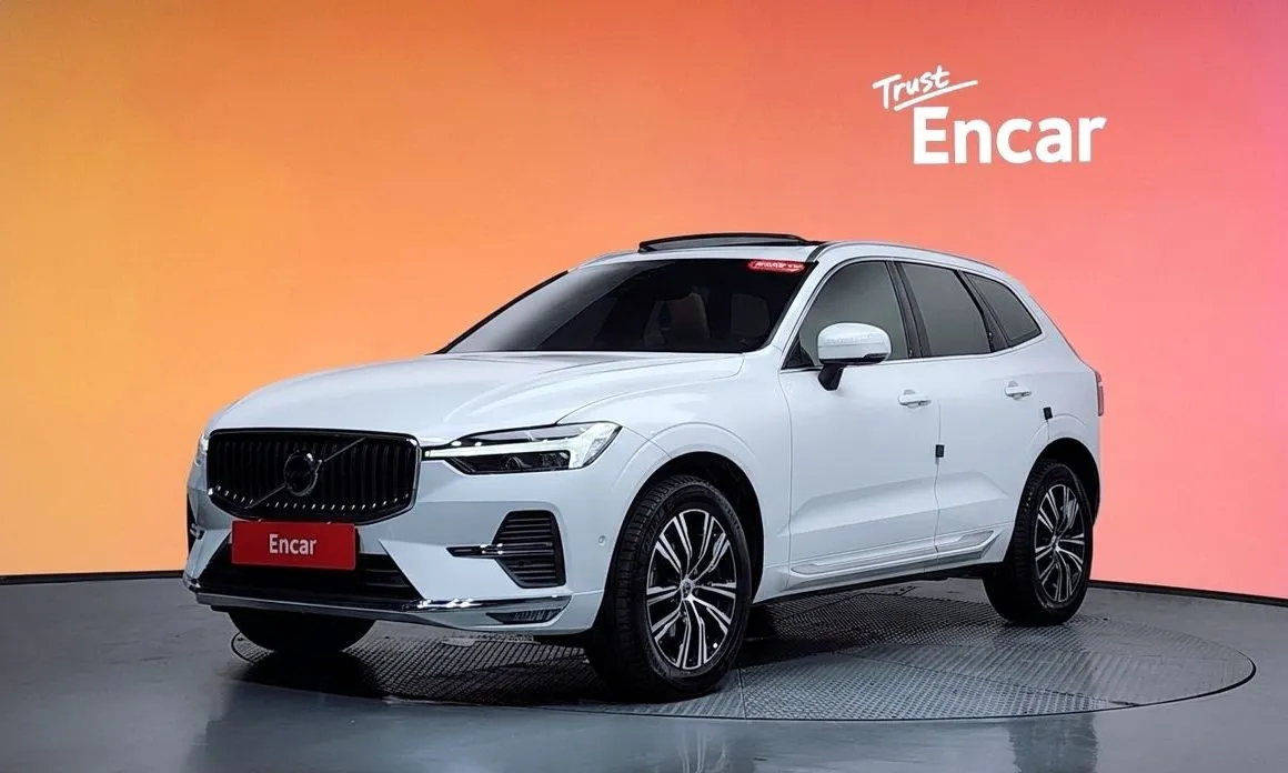 Volvo XC60 — фото 1