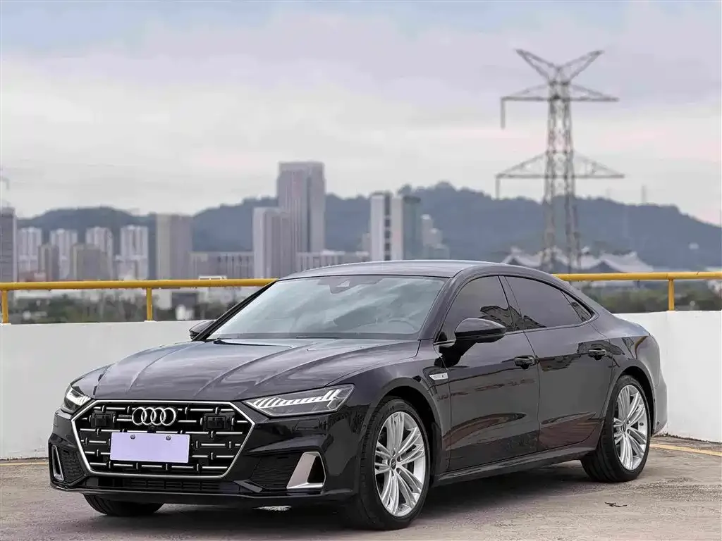 Audi A7L — фото 1