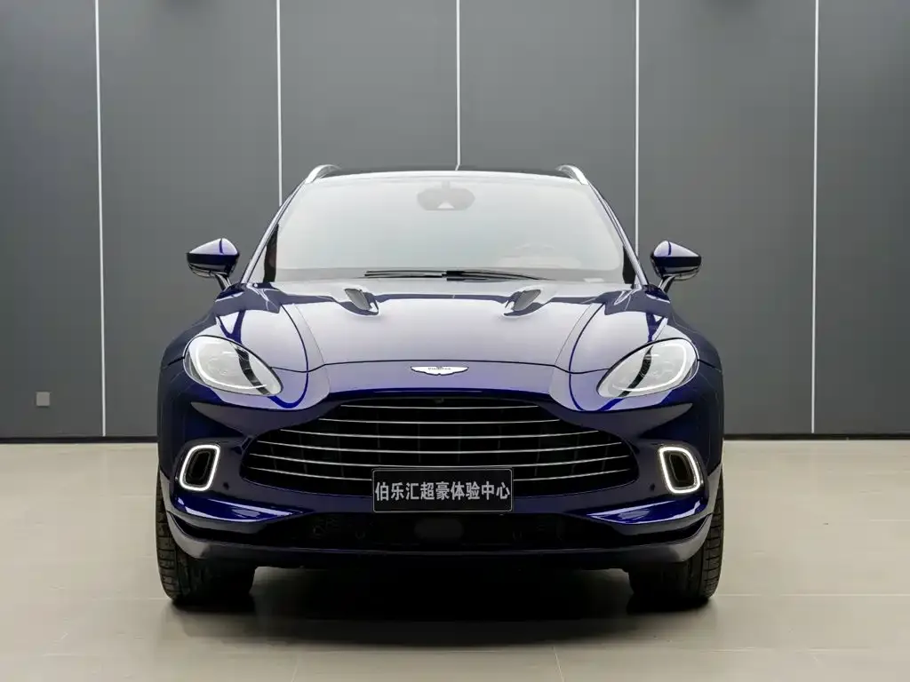 Aston Martin DBX — фото 2