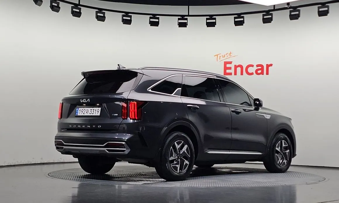 Kia Sorento — фото 6