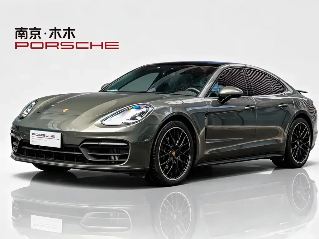 Porsche Panamera — фото 1