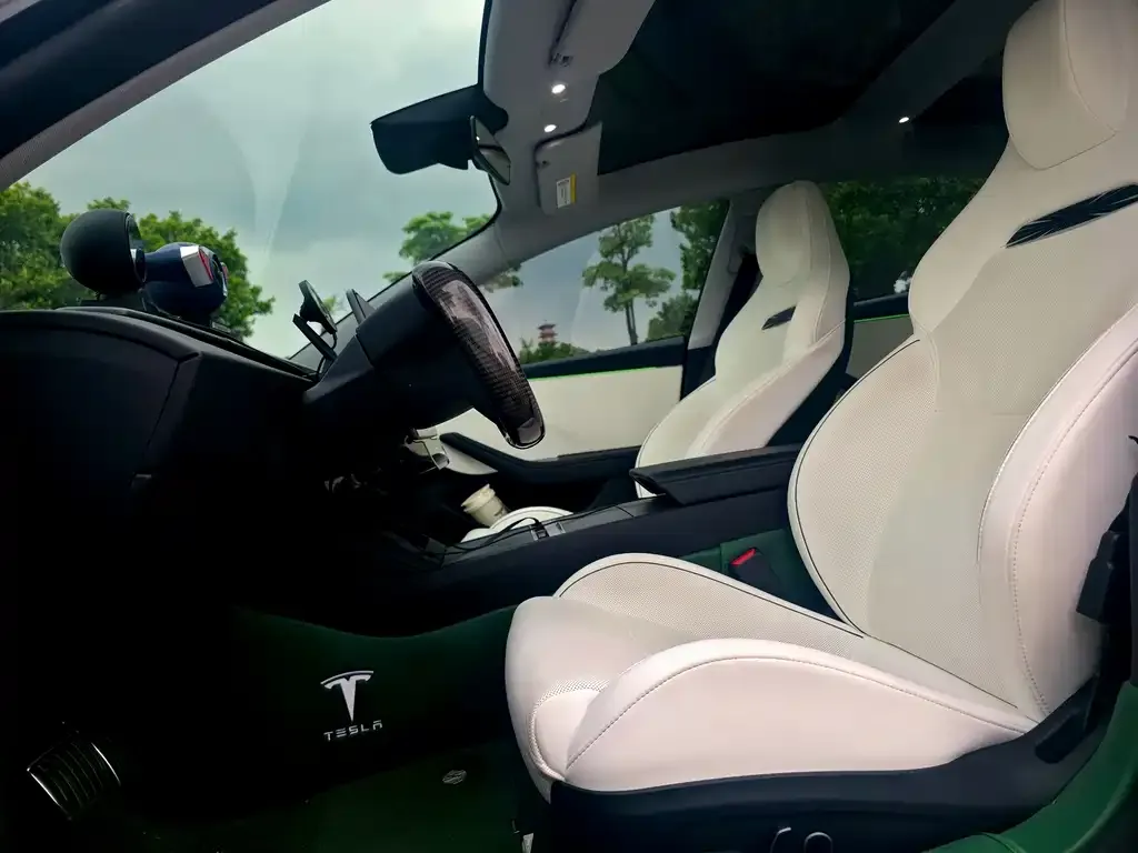 Tesla Model 3 — фото 2