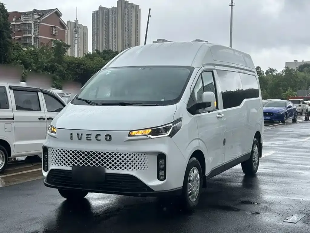 IVECO Juxing — фото 1