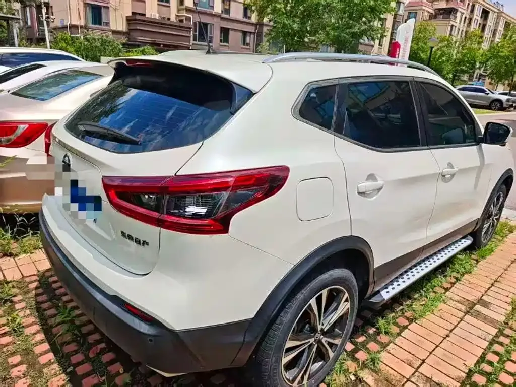 Nissan Qashqai — фото 4