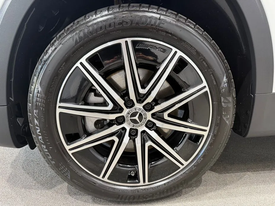 Mercedes-Benz EQB — фото 10