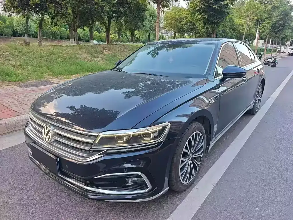 Volkswagen Phideon — фото 1