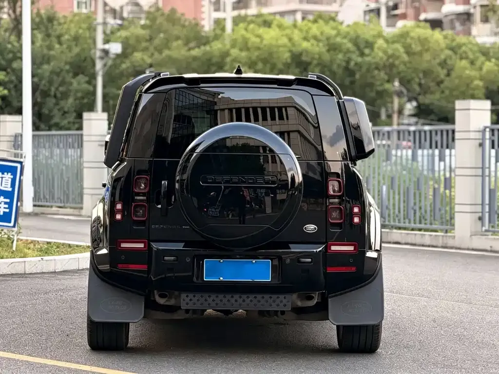 Land Rover Defender — фото 4