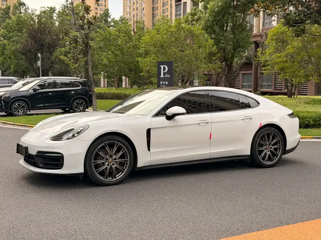 Porsche Panamera — фото 10