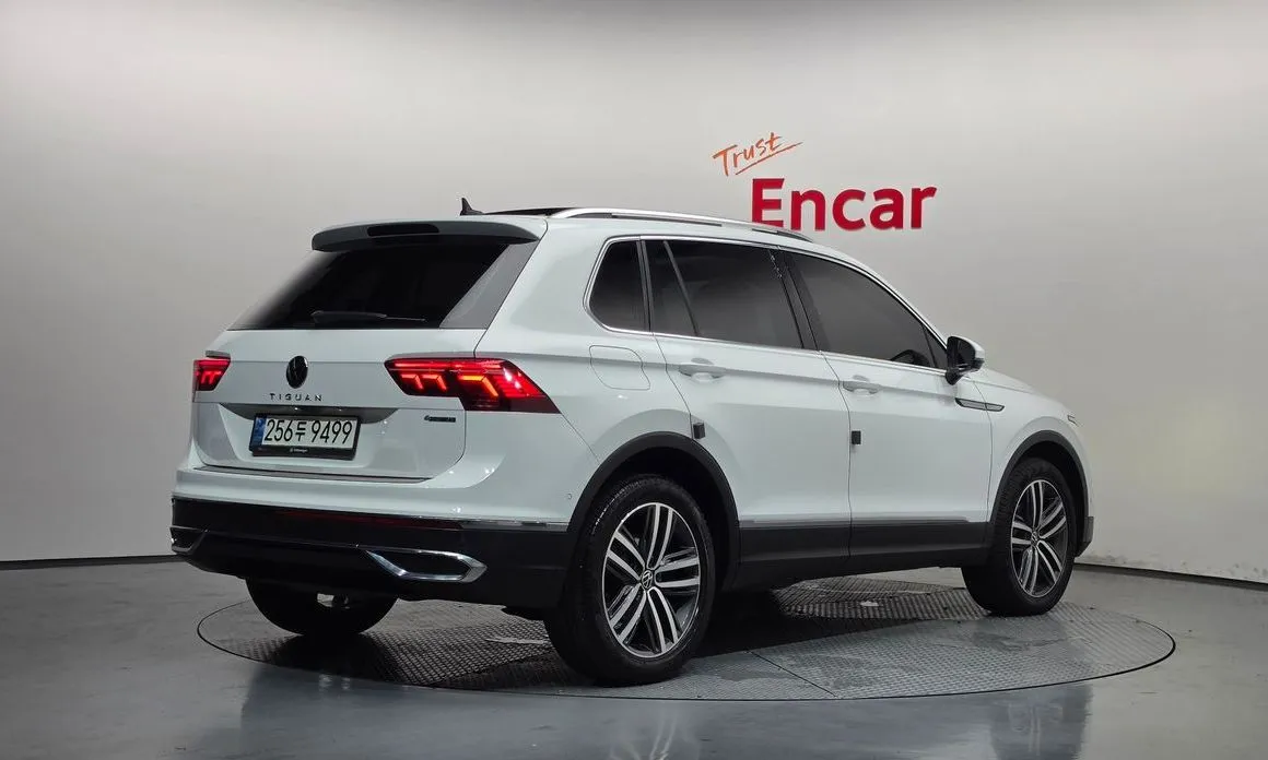 Volkswagen Tiguan — фото 4