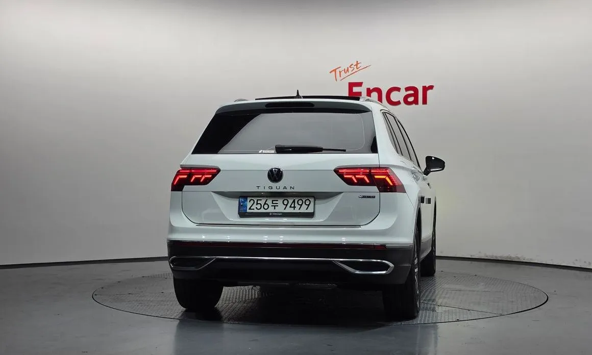 Volkswagen Tiguan — фото 2