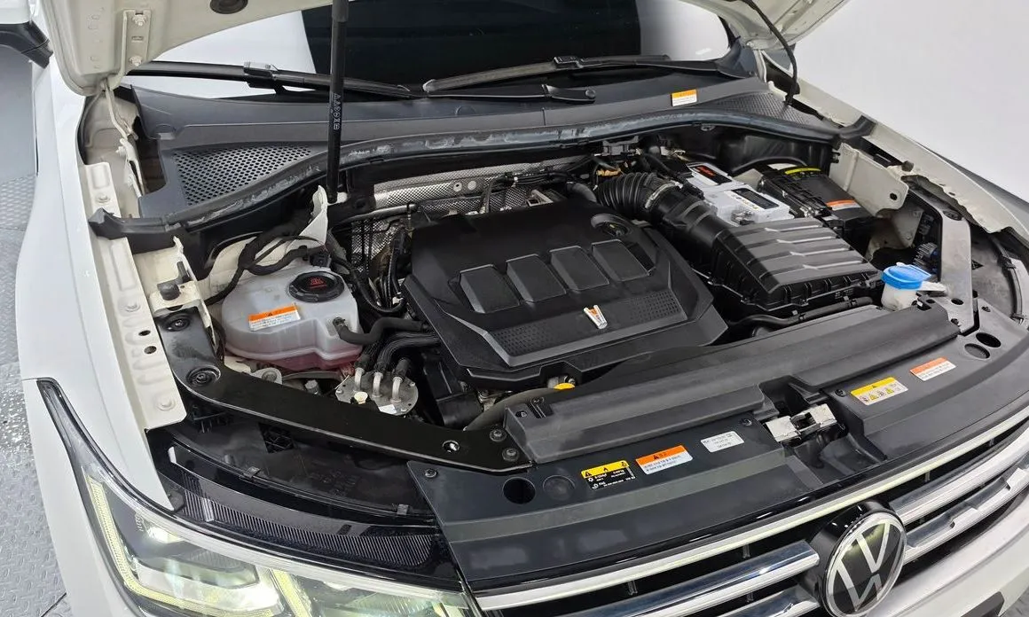 Volkswagen Tiguan — фото 10