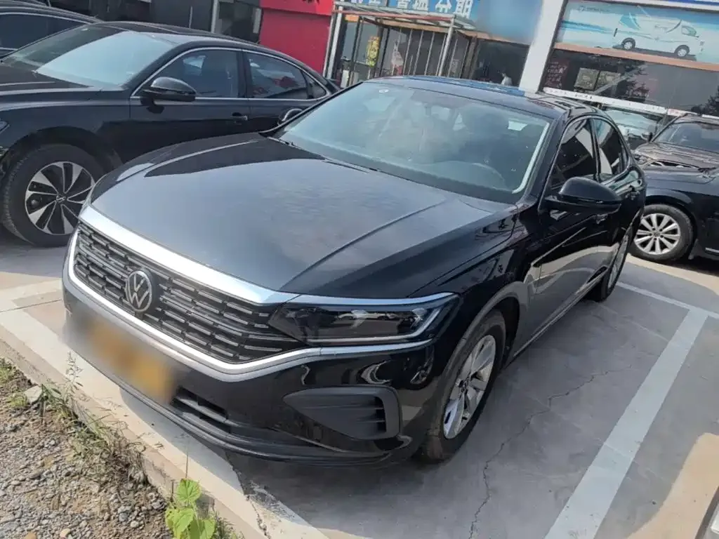 Volkswagen Passat — фото 1
