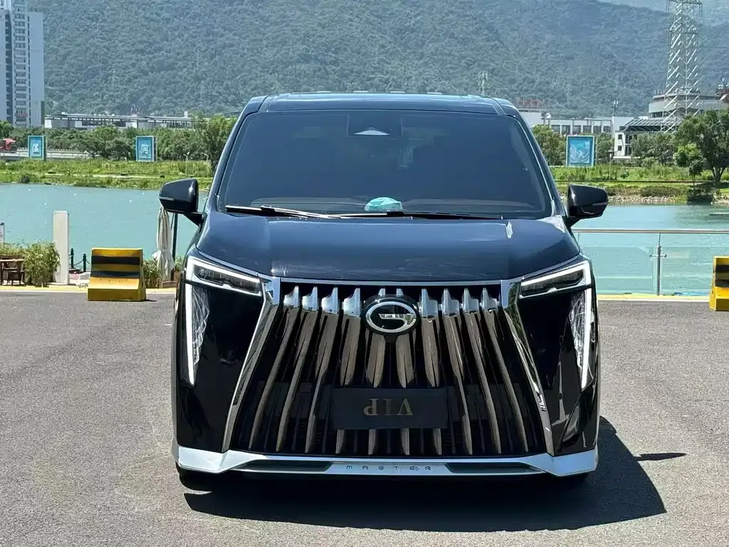 GAC Motor Trumpchi M8 — фото 1