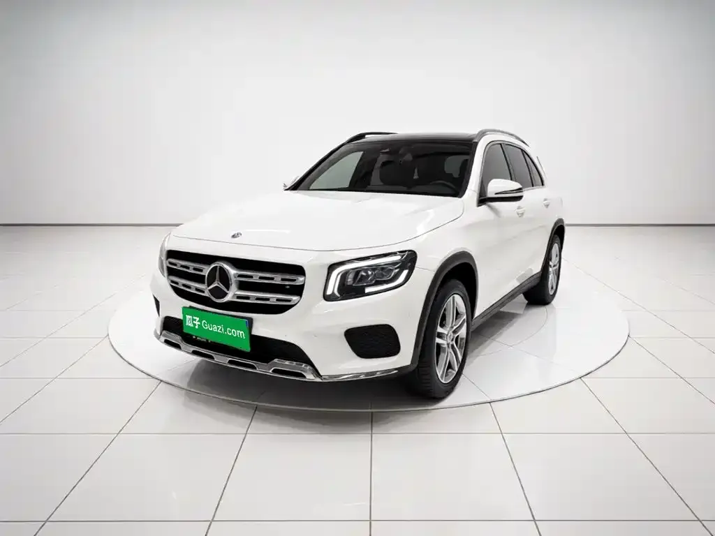 Mercedes-Benz GLB — фото 1
