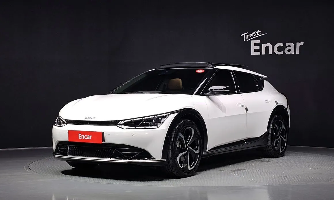 Kia EV6 — фото 1