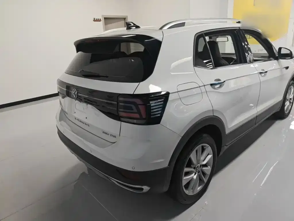 Volkswagen T-Cross — фото 7