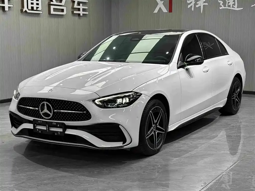 Mercedes-Benz C-Class — фото 1