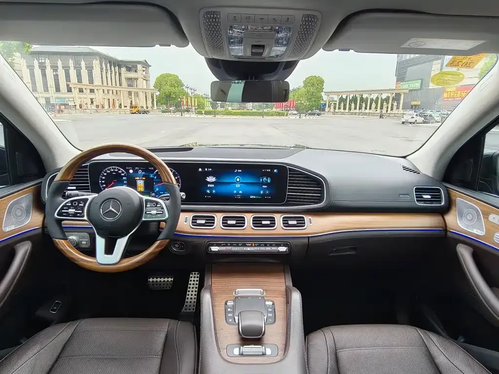 Mercedes-Benz GLS — фото 2
